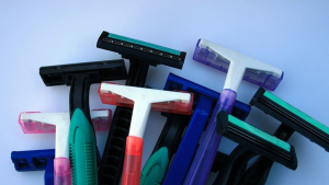 USTRA Disposable Platinum Razor